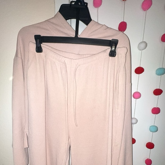 Pink Ribbed Lounge Set - Picture 3 of 4